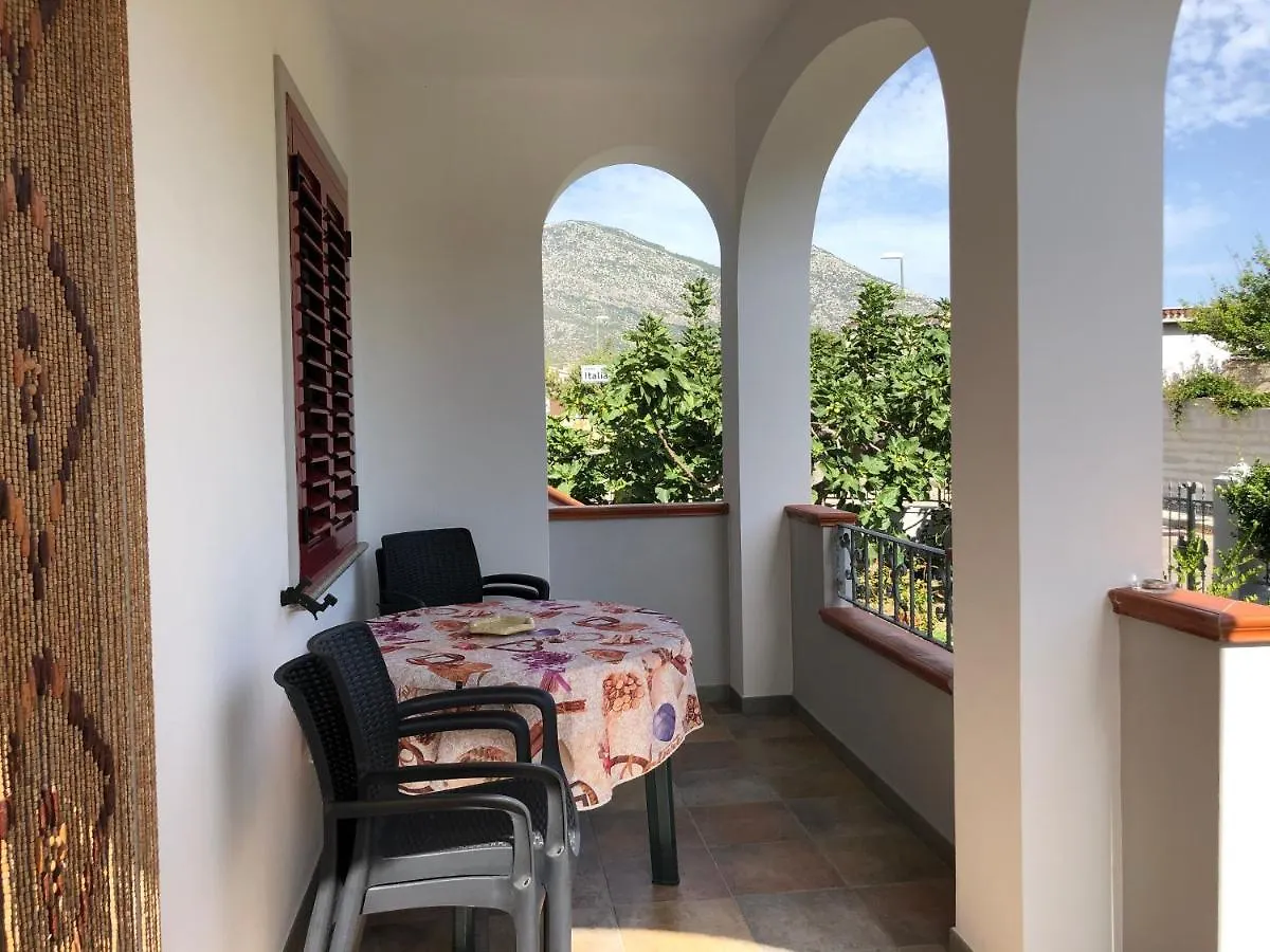 Appartamento In Villa Andreina Orosei Apartman