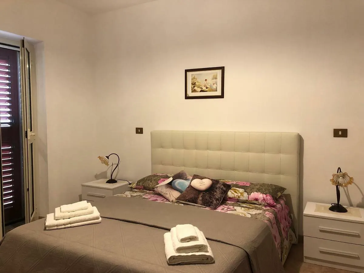 Appartamento In Villa Andreina Orosei 0*,
