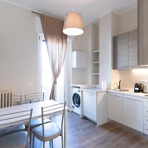 via-torino-apartment-1.italymilanhotels.net/