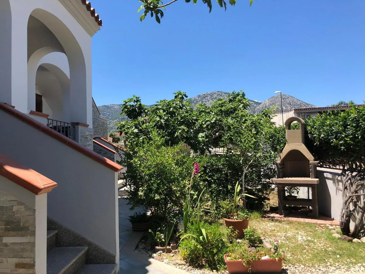 Apartamento Appartamento In Villa Andreina Orosei Italia