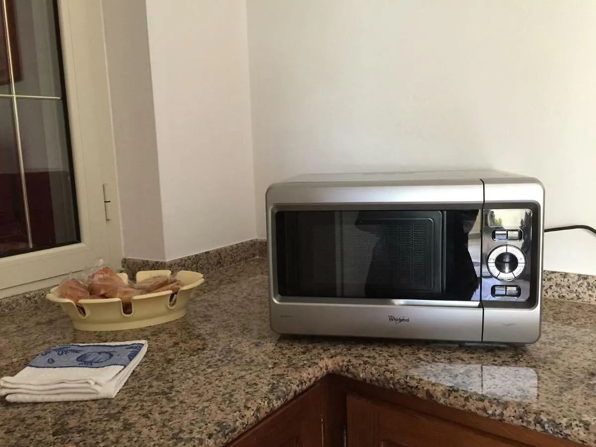Apartment Appartamento In Villa Andreina Orosei